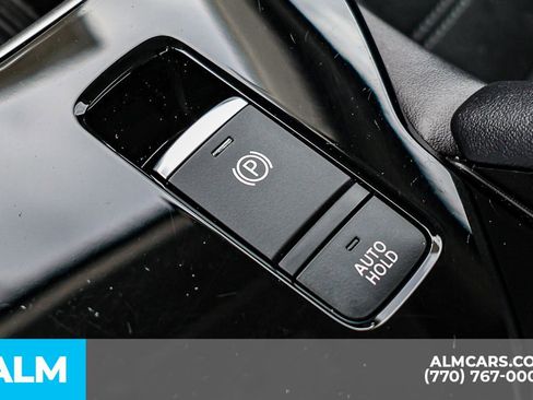 Used 2025 Mitsubishi Outlander SE image 48