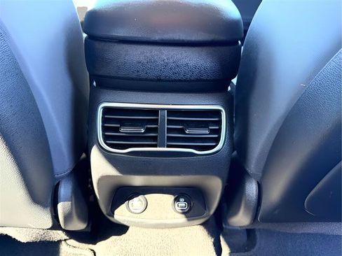 Used 2022 Hyundai Santa Fe SEL image 21