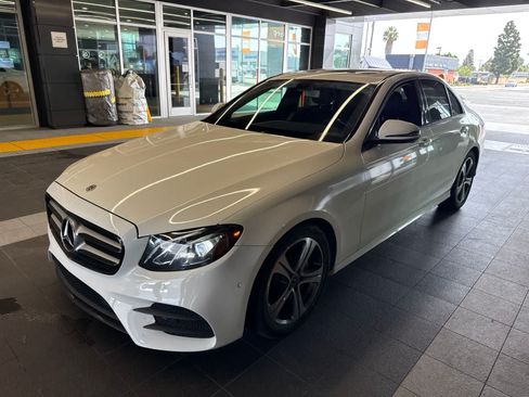 Used 2018 Mercedes-Benz E 300 image 20