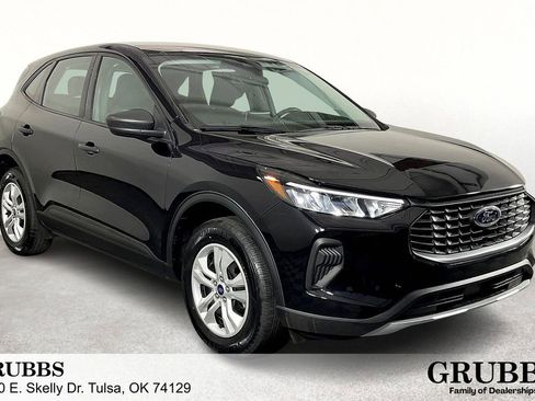 Used 2023 Ford Escape AWD image 1