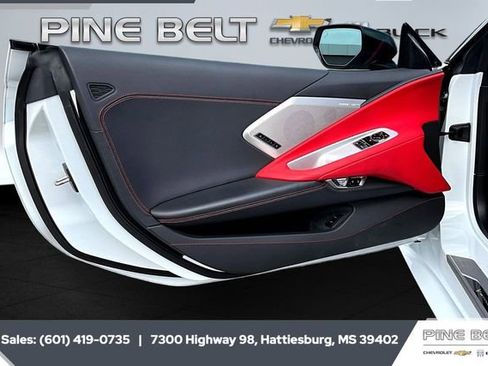 Used 2022 Chevrolet Corvette Stingray Preferred Cpe w/ 2LT image 17