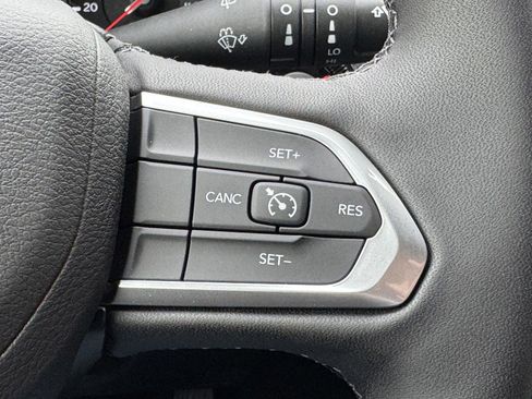 New 2026 Jeep Compass Latitude image 21