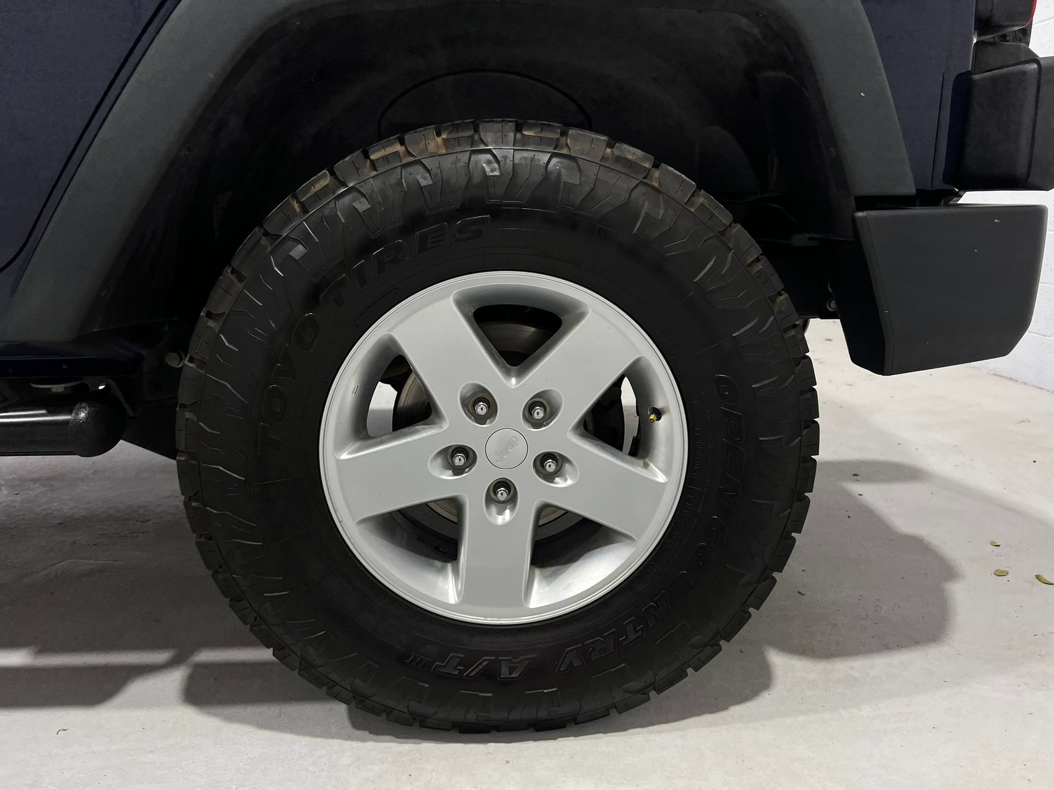 Used 2013 Jeep Wrangler Unlimited Sport w/ Connectivity Group AWD/4WD image 21