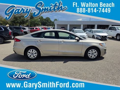 Used 2019 Ford Fusion S FWD image 1