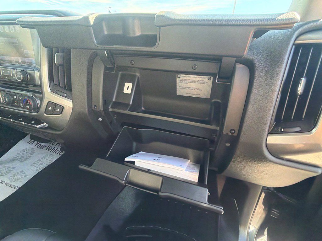 Used 2018 Chevrolet Silverado 1500 LT w/ All Star Edition AWD/4WD image 43