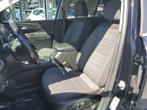 Used 2022 Chevrolet Equinox LT image 18