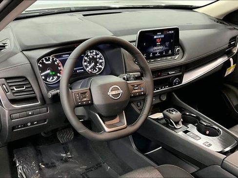 New 2025 Nissan Rogue SV image 7