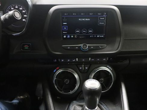 Used 2019 Chevrolet Camaro LT RWD image 21