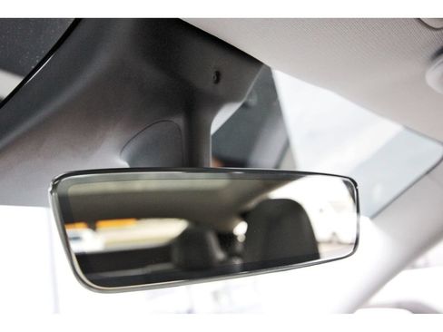 Used 2020 Tesla Model Y Long Range AWD/4WD image 23