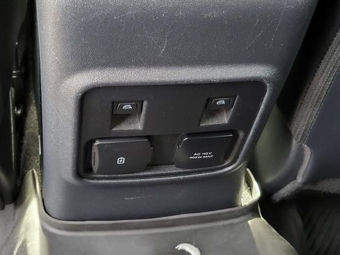 Used 2023 Ford Bronco Wildtrak image 12