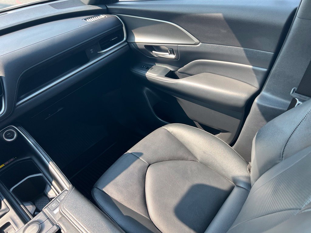 Used 2025 Toyota Grand Highlander AWD Hybrid image 13