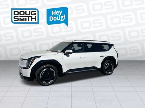 Used 2024 Kia EV9 Land AWD/4WD image 1