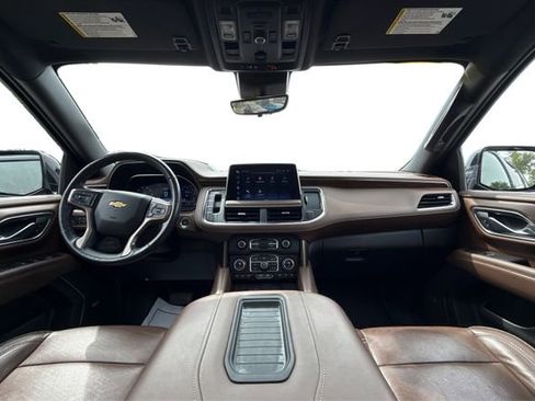 Used 2023 Chevrolet Suburban High Country AWD/4WD image 22