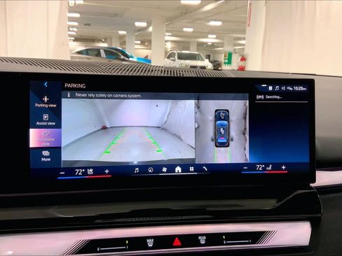 Used 2024 BMW i5 eDrive40i w/ Premium Package RWD image 19