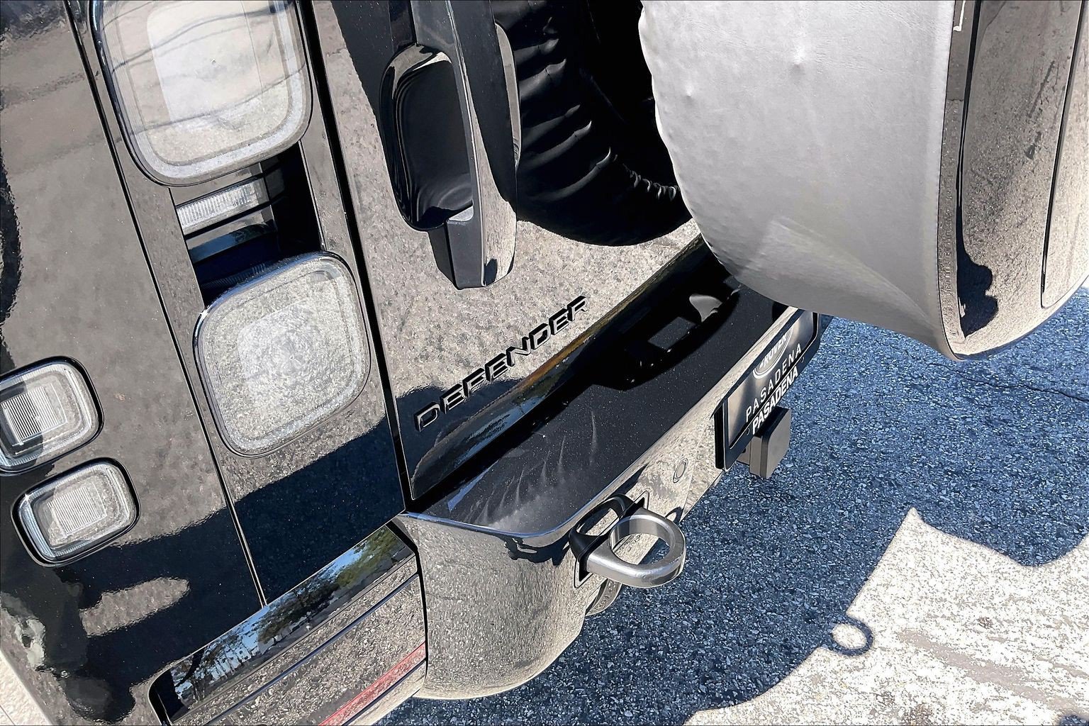 New 2026 Land Rover Defender 130 X-Dynamic SE AWD/4WD image 9