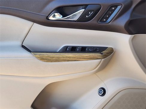 Used 2019 GMC Acadia Denali w/ Technology Package image 24