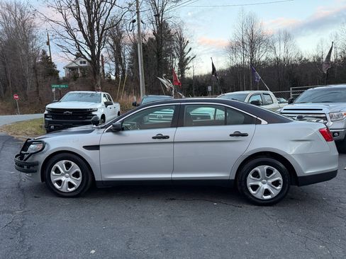 Used 2018 Ford Taurus Police Interceptor AWD image 4