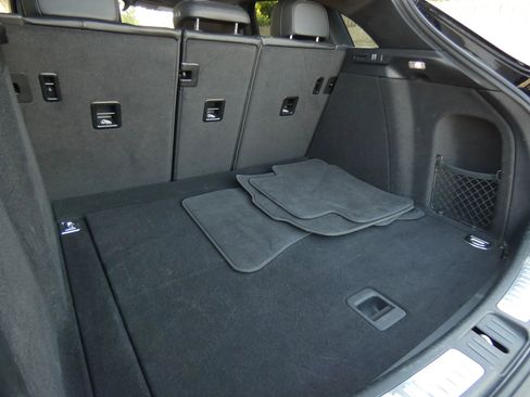 Used 2018 Porsche Macan Sport Edition image 76