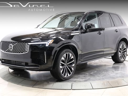 Used 2025 Volvo XC90 T8 Plus w/ Protection Package Premier AWD/4WD image 1