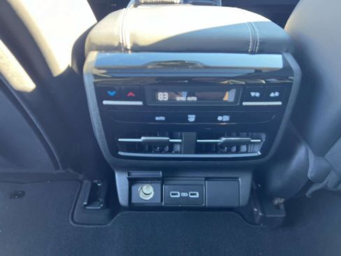 Certified 2023 Acura MDX w/Technology Package image 18