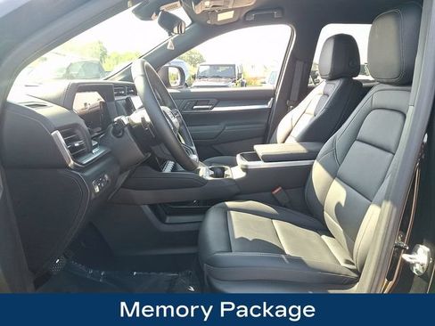 Used 2026 GMC Terrain Elevation w/ Elevation Premium Package AWD/4WD image 2