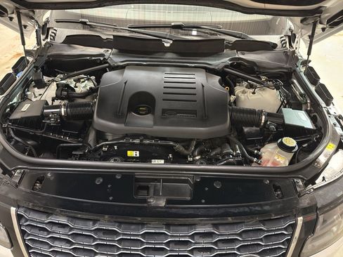 Used 2020 Land Rover Range Rover HSE image 33