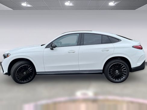 Used 2024 Mercedes-Benz GLC 300 4MATIC image 2