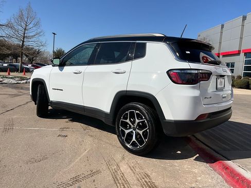 Used 2025 Jeep Compass Limited image 8