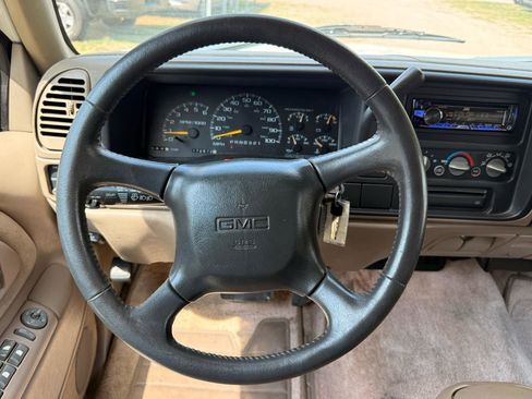 Used 1998 GMC Yukon 2WD 4-Door w/ Marketing Opt Pkg 5 image 16