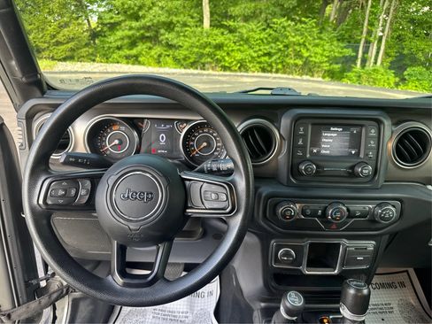 Used 2019 Jeep Wrangler Unlimited Sport AWD/4WD image 25