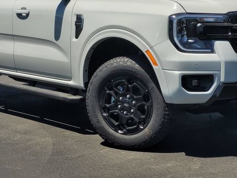 New 2026 Ford Ranger Lariat w/ FX4 Off-Road Package AWD/4WD image 2