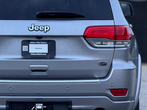 Used 2015 Jeep Grand Cherokee Overland AWD/4WD image 14