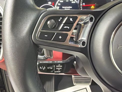 Certified 2023 Porsche Cayenne Turbo AWD/4WD image 37