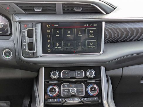 Used 2024 GMC Yukon Denali AWD/4WD image 19