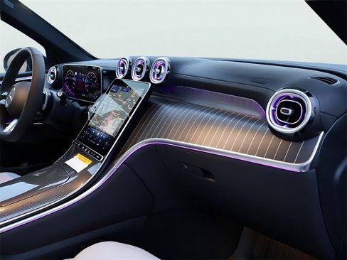 New 2026 Mercedes-Benz GLC 300 4MATIC image 11