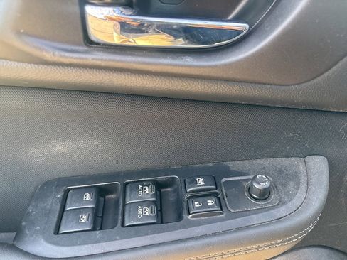 Used 2017 Subaru Outback 2.5i Premium image 10