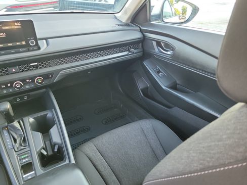 Used 2023 Honda Accord EX image 14