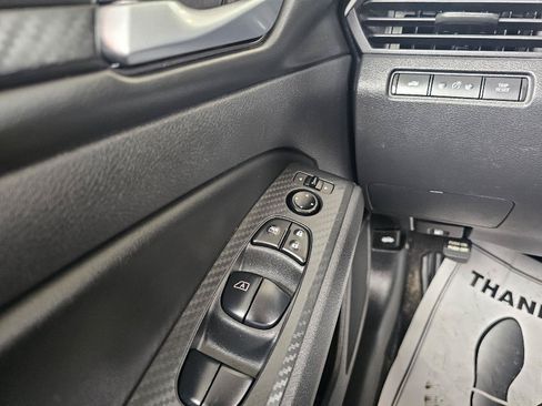 Used 2024 Nissan Altima 2.5 SV FWD image 24