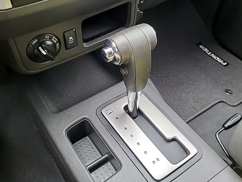 Used 2019 Nissan Frontier SV AWD/4WD image 25