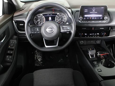 Certified 2023 Nissan Rogue SV FWD image 7