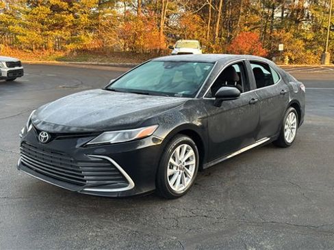 Used 2024 Toyota Camry LE image 37