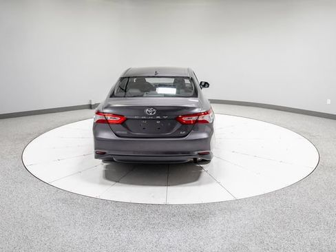 Used 2019 Toyota Camry LE FWD image 30