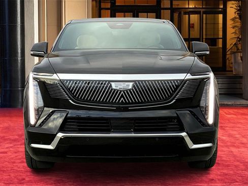 New 2025 Cadillac Escalade IQ Luxury 2 image 3