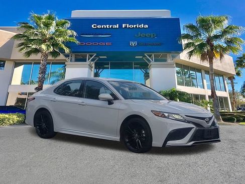 Used 2024 Toyota Camry XSE FWD image 2