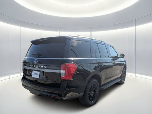 Used 2024 Ford Expedition XLT AWD/4WD image 4
