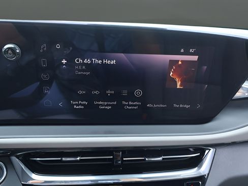 Used 2025 Buick Envista Avenir FWD image 24