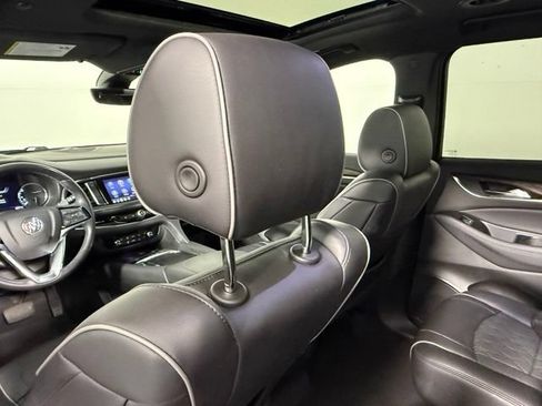 Used 2022 Buick Enclave Avenir FWD image 39