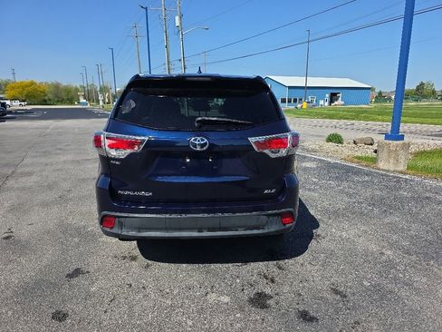 Used 2016 Toyota Highlander XLE FWD image 4