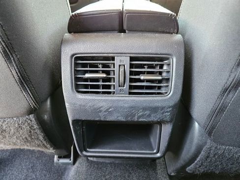 Used 2021 Nissan Rogue S FWD image 11