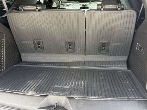 Used 2026 Chevrolet Tahoe Z71 w/ Comfort Package AWD/4WD image 32